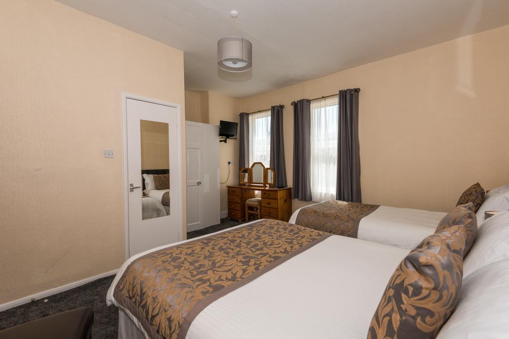 The Sea Crest Hotel Моркамб Екстериор снимка